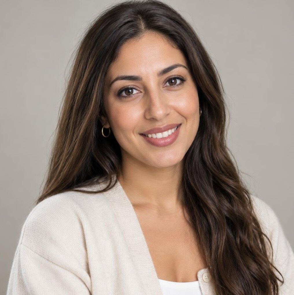 Portrait of a smiling woman with brown hair